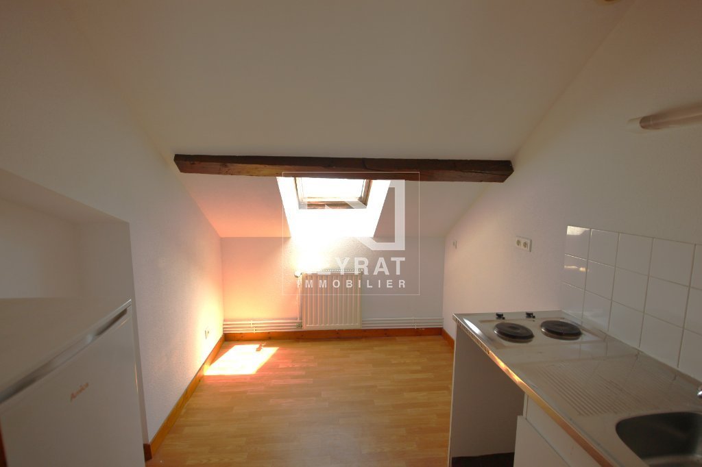 APPARTEMENT T2 A LOUER - LOUHANS - 35 m2 - 400 &euro; charges comprises par mois