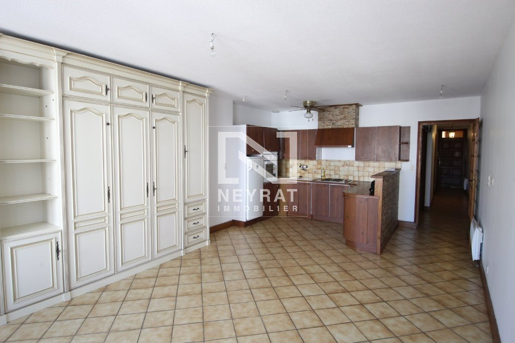 APPARTEMENT T2 A LOUER - LOUHANS - 62 m2 - 490 &euro; charges comprises par mois