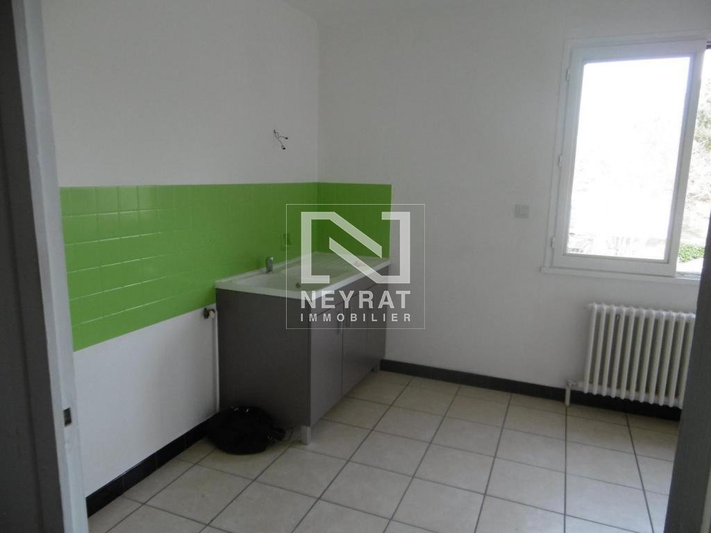 APPARTEMENT T2 A LOUER - PARAY LE MONIAL - 52.35 m2 - 408€ charges comprises par mois