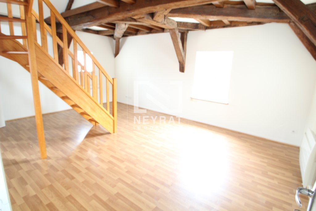 APPARTEMENT T2 A LOUER - PARAY LE MONIAL - 62.33 m2 - 480 &euro; charges comprises par mois