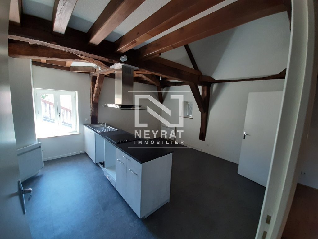 APPARTEMENT T2 A LOUER - PARAY LE MONIAL - 62.33 m2 - 480 &euro; charges comprises par mois