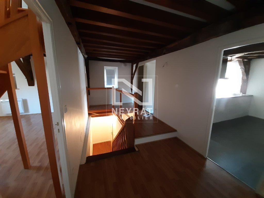 APPARTEMENT T2 A LOUER - PARAY LE MONIAL - 62.33 m2 - 480 &euro; charges comprises par mois