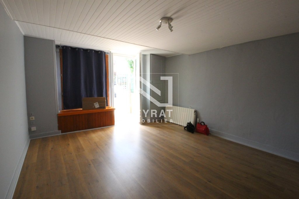 APPARTEMENT T2 A LOUER - ROMENAY - 43.79 m2 - 395 &euro; charges comprises par mois