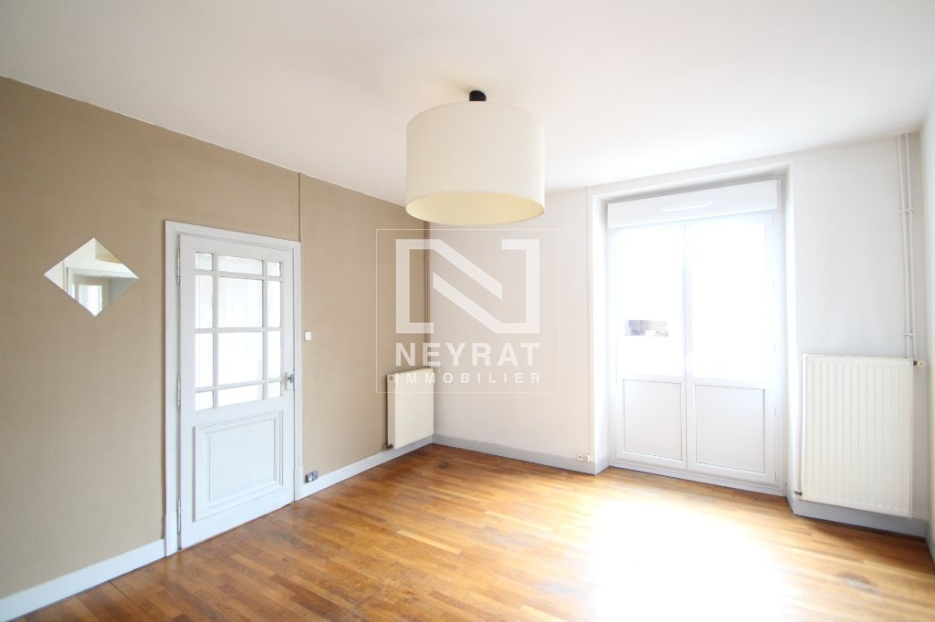 APPARTEMENT T2 - RULLY - 56.4 m2 - LOU&Eacute;