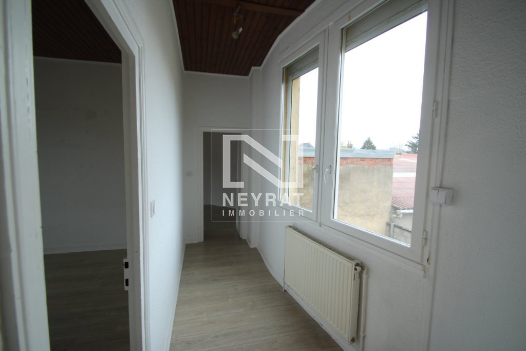 APPARTEMENT T2 A LOUER - ST LEGER SUR DHEUNE - 57.4 m2 - 450�&euro; charges comprises par mois