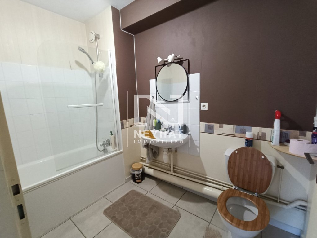 Auxonne centre T2 vendu loué avec cave et garage A VENDRE - AUXONNE - 48.54 m2 - 75 000 &euro;