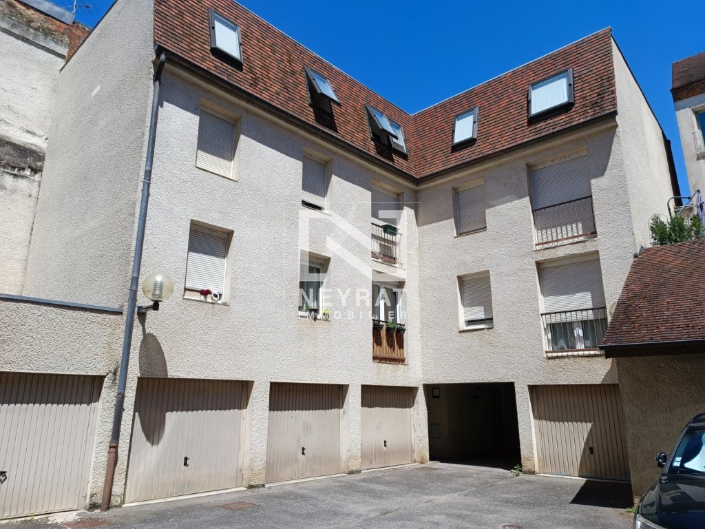 Auxonne centre T2 vendu loué avec cave et garage A VENDRE - AUXONNE - 48.54 m2 - 75 000 &euro;