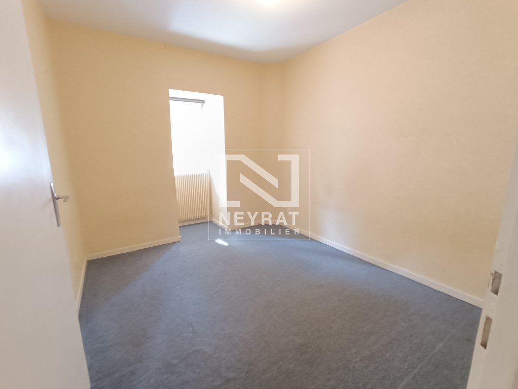 Appartement de type 2 avec cave et garage A VENDRE - AUXONNE - 44.4 m2 - 74 000 &euro;