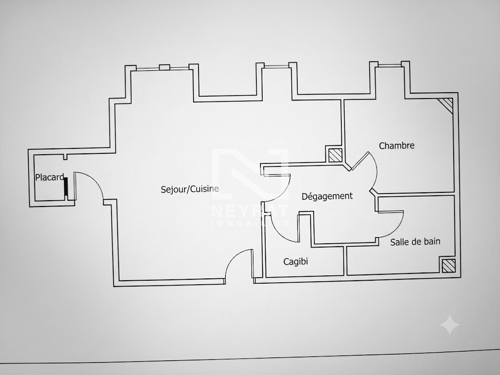Appartement de type 2 avec cave et garage A VENDRE - AUXONNE - 44.4 m2 - 74 000 &euro;