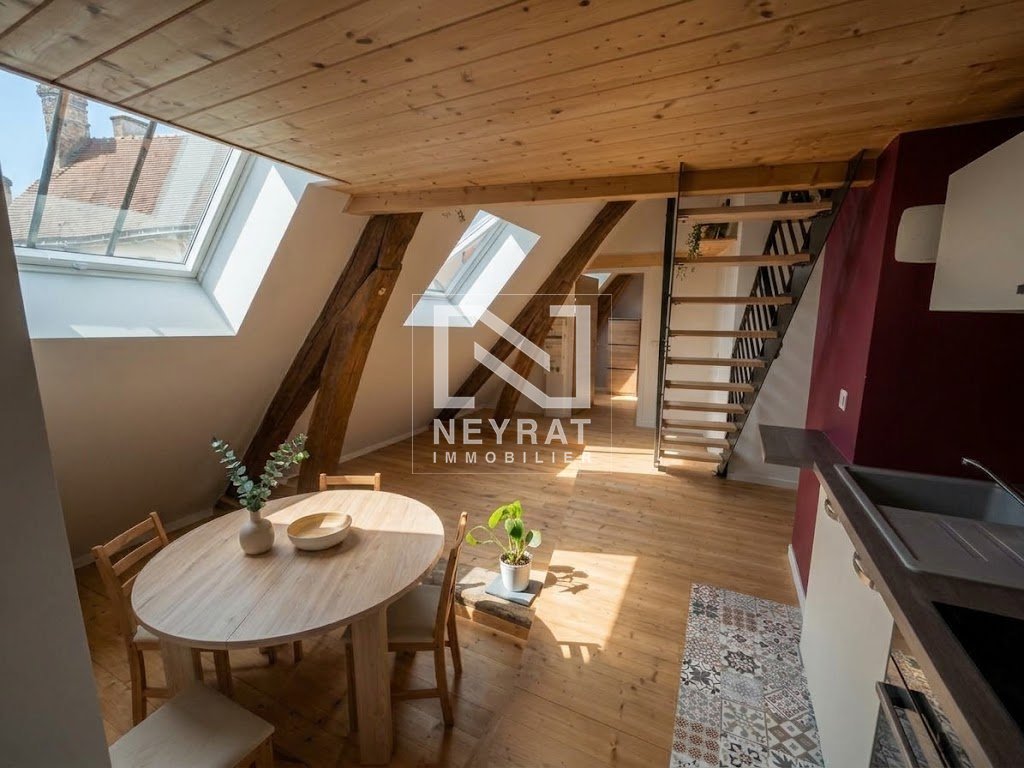 BEAUNE CENTRE - T2 Bis  DUPLEX AVEC MEZZANINE A VENDRE - BEAUNE - 32.37 m2 - 142 000 &euro;