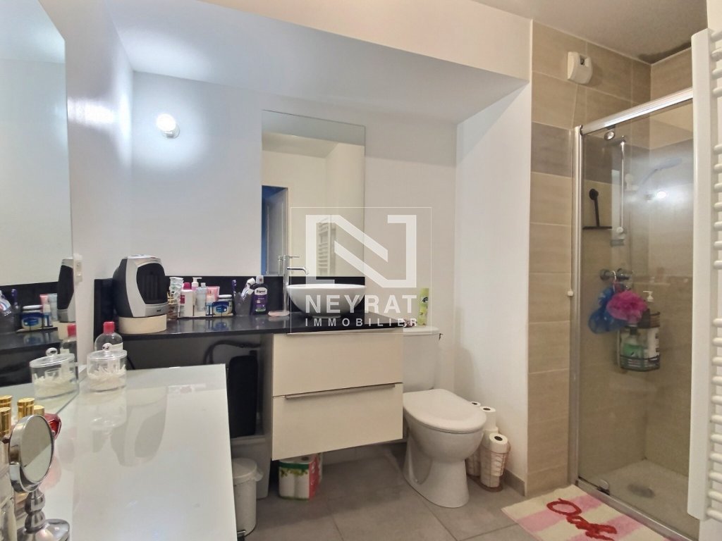 APPARTEMENT TYPE 2 AVEC BALCON ET PARKING - DIJON - 42.3 m2 - 156�200�&euro;