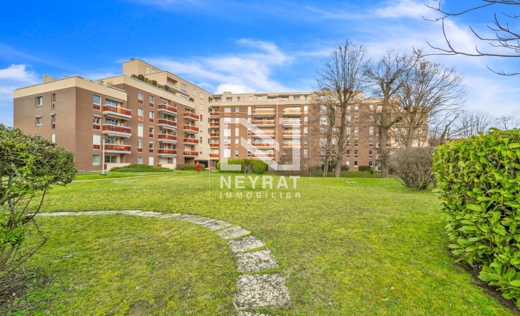 APPARTEMENT TYPE 2 AVEC CAVE ET GARAGE A VENDRE - DIJON - 44.88 m2 - 134�000�&euro;