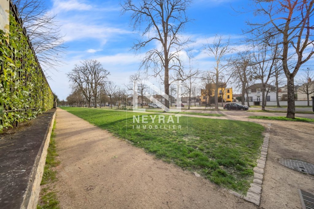 APPARTEMENT TYPE 2 AVEC CAVE ET GARAGE A VENDRE - DIJON - 44.88 m2 - 134�000�&euro;