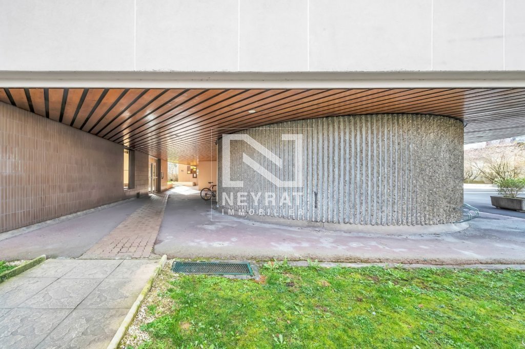 APPARTEMENT TYPE 2 AVEC CAVE ET GARAGE A VENDRE - DIJON - 44.88 m2 - 134�000�&euro;