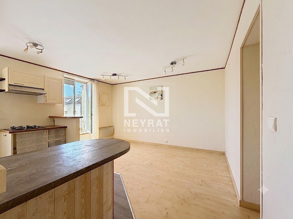 Dijon/ T2 avec parking caves et greniers A VENDRE - DIJON - 38.1 m2 - 111 000 &euro;