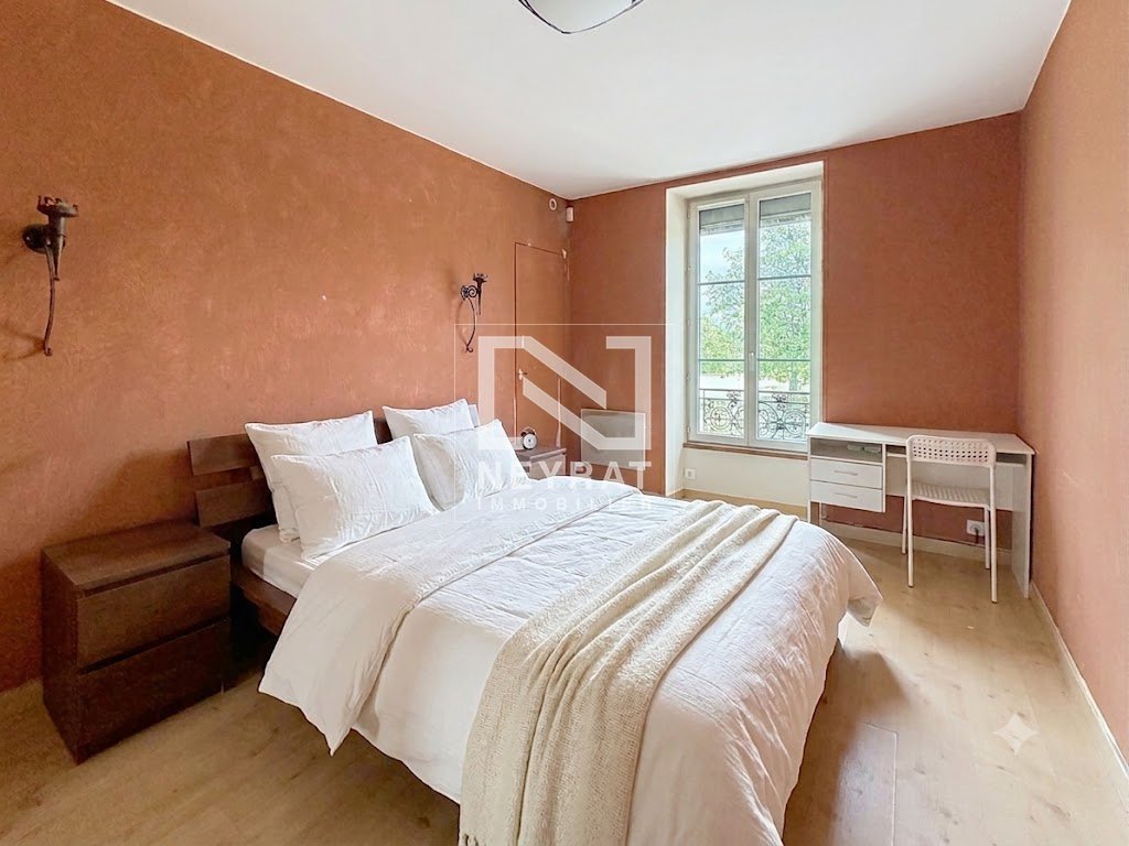 Dijon/ T2 avec parking caves et greniers A VENDRE - DIJON - 38.1 m2 - 111 000 &euro;