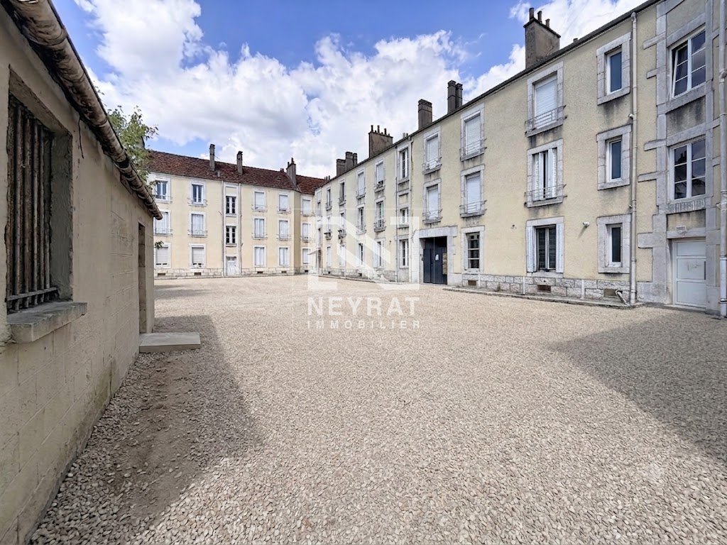 Dijon/ T2 avec parking caves et greniers A VENDRE - DIJON - 38.1 m2 - 111 000 &euro;