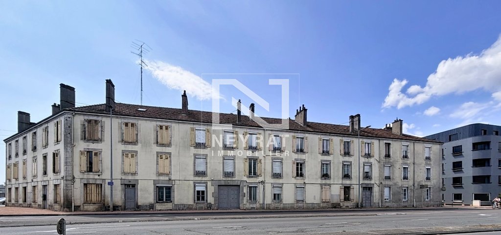 Dijon/ T2 avec parking caves et greniers A VENDRE - DIJON - 38.1 m2 - 111 000 &euro;
