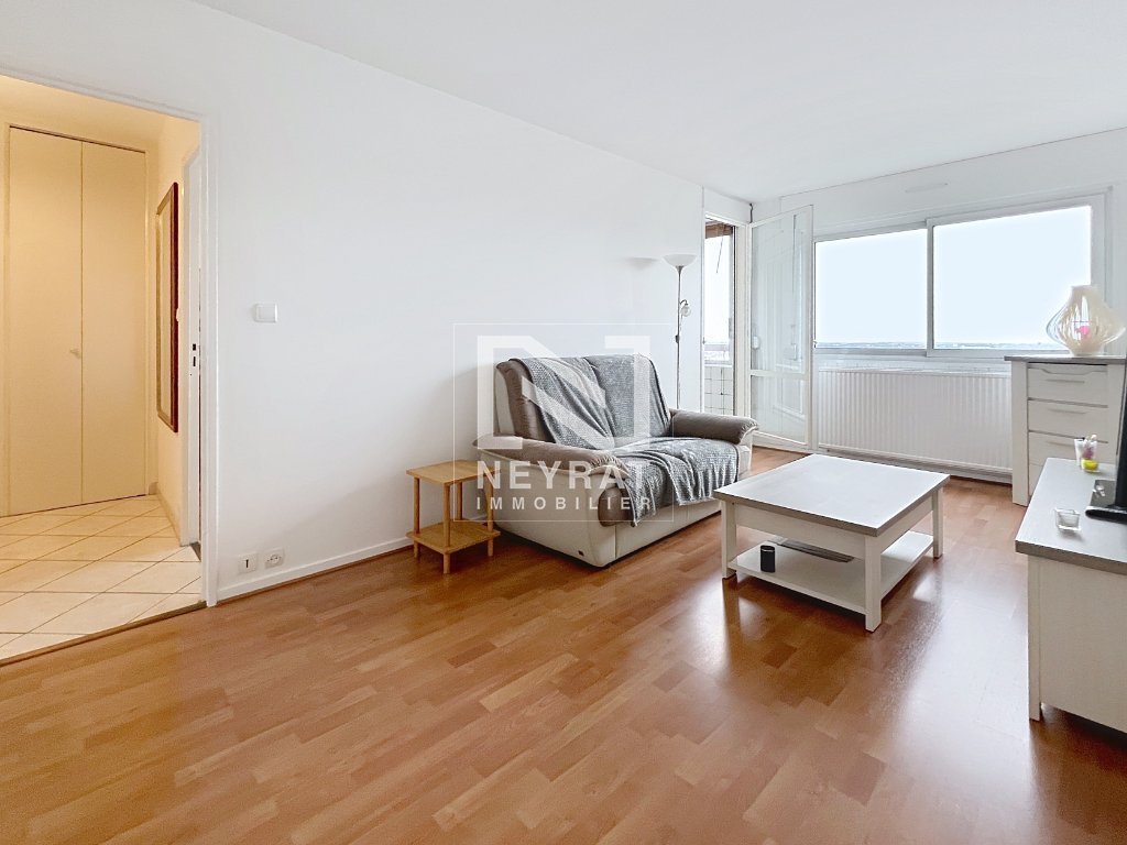 DERNIER TAGE LUMINEUX AVEC BALCON ET PARKING A VENDRE - DIJON TIRE PESSEAU - 45.5 m2 - 69500€