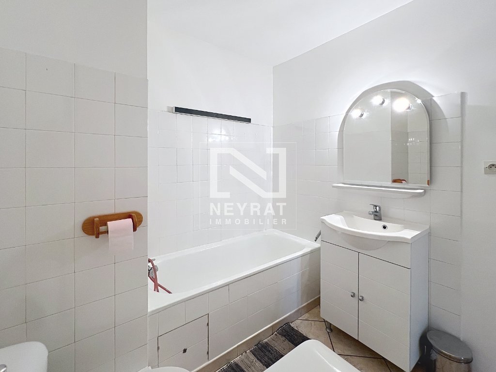 DERNIER TAGE LUMINEUX AVEC BALCON ET PARKING A VENDRE - DIJON TIRE PESSEAU - 45.5 m2 - 69500€