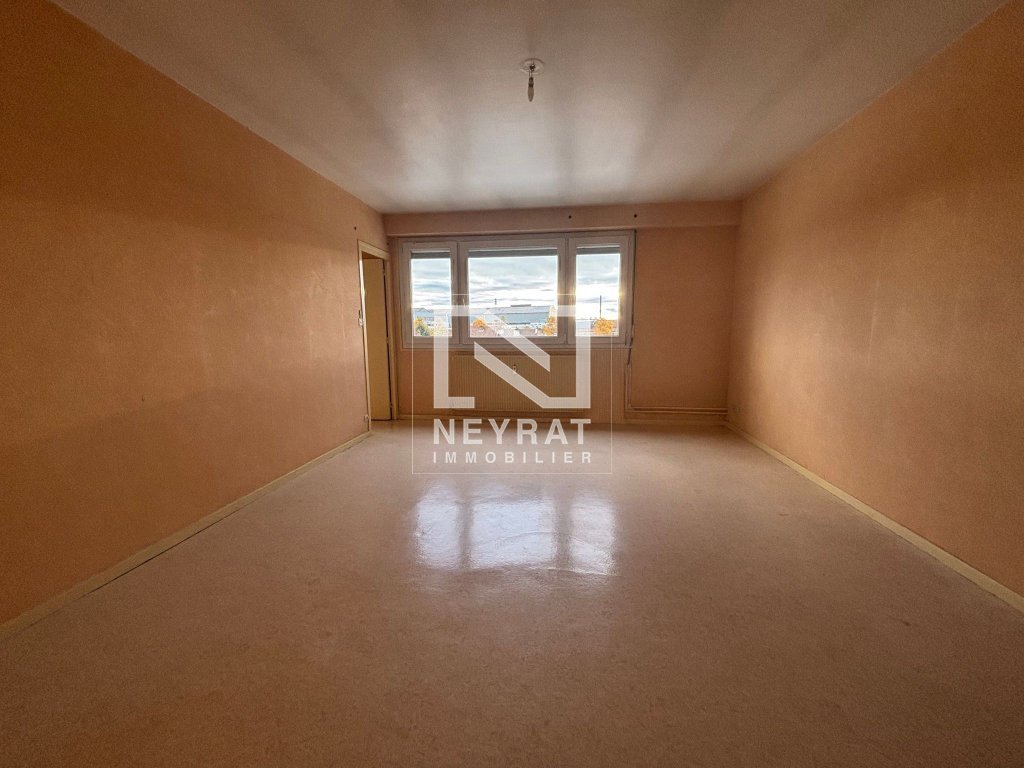 APPARTEMENT T2 - LE CREUSOT - 55.47 m2 - VENDU