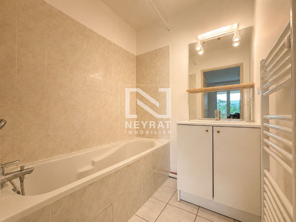 APPARTEMENT T2 A VENDRE - LE CREUSOT - 40.95 m2 - 59 000 &euro;