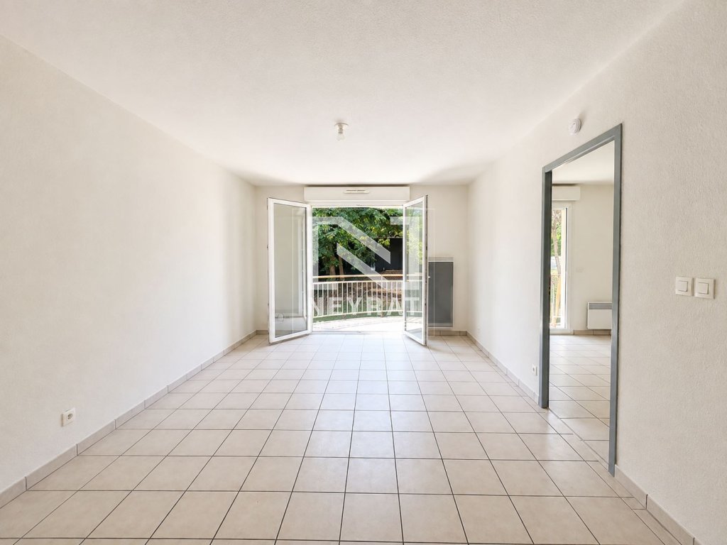 APPARTEMENT T2 A VENDRE - LE CREUSOT - 37.65 m2 - 52 000 &euro;