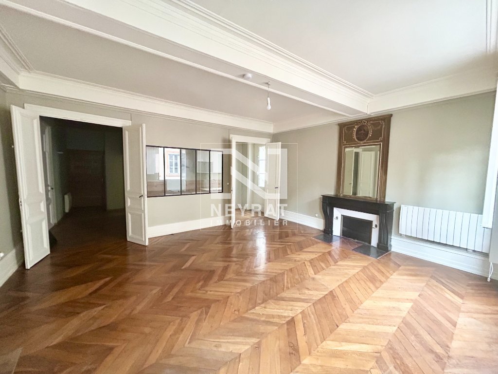 T2 r�nov� situ� au centre-ville de M�con