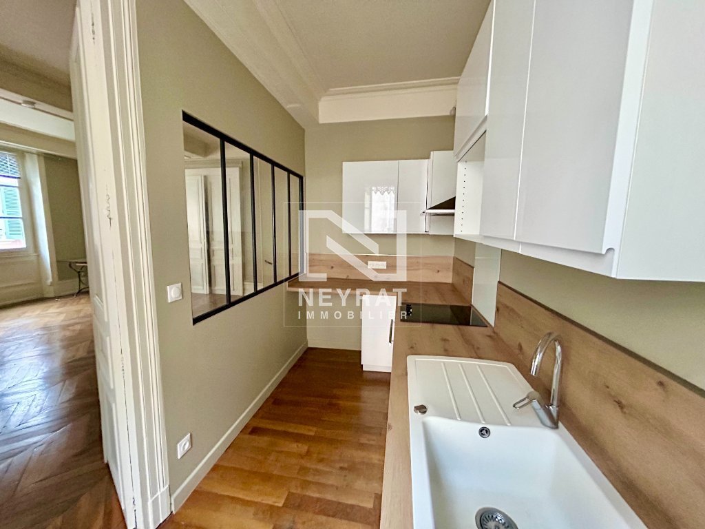 T2 r�nov� situ� au centre-ville de M�con