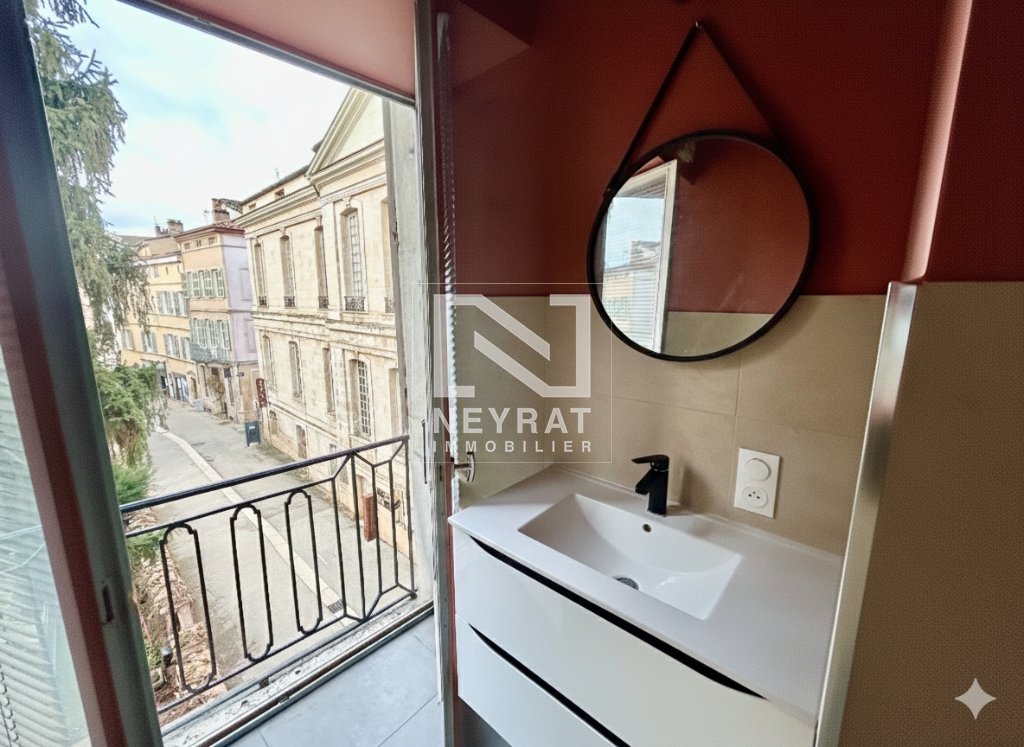 T2 r�nov� situ� au centre-ville de M�con