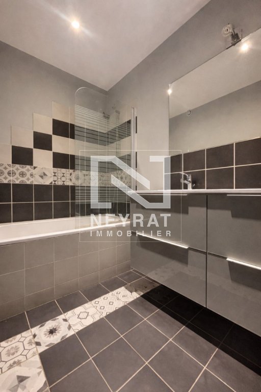 APPARTEMENT T2 A VENDRE - MONTCEAU LES MINES - 57 m2 - 75�000�&euro;