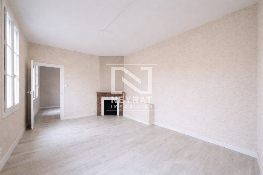 APPARTEMENT T2 A VENDRE - MONTCEAU LES MINES - 73 m2 - 75 000 &euro;