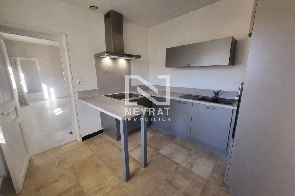 APPARTEMENT T2 A VENDRE - MONTCEAU LES MINES - 73 m2 - 75 000 &euro;