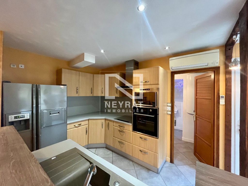 APPARTEMENT T3 - AUTUN - 110 m2 - LOU&Eacute;