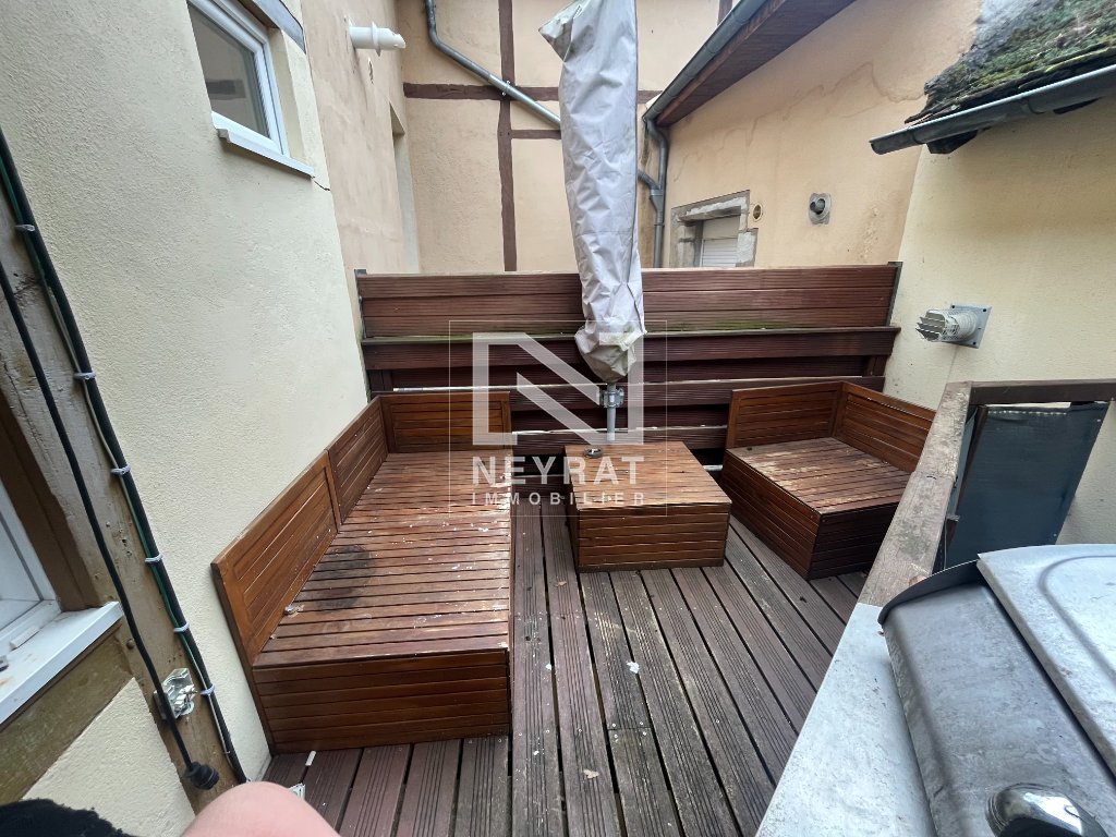 APPARTEMENT T3 - AUTUN - 110 m2 - LOU&Eacute;