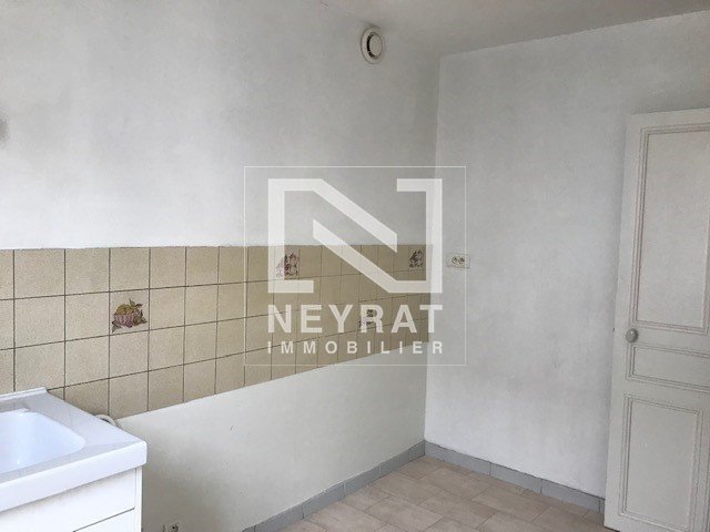 APPARTEMENT T3 - AUTUN - 65 m2 - LOU&Eacute;