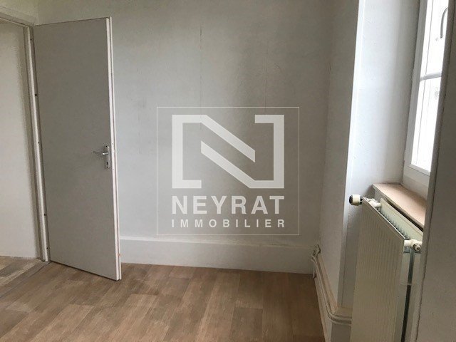 APPARTEMENT T3 A LOUER - AUTUN - 65 m2 - 450 &euro; charges comprises par mois