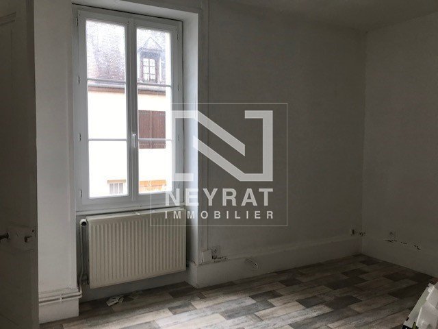 APPARTEMENT T3 A LOUER - AUTUN - 65 m2 - 450 &euro; charges comprises par mois