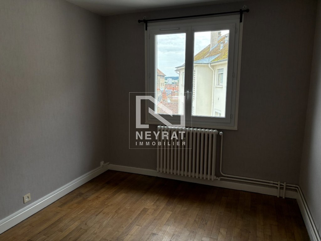 APPARTEMENT T3 A LOUER - AUTUN - 57 m2 - 570 &euro; charges comprises par mois