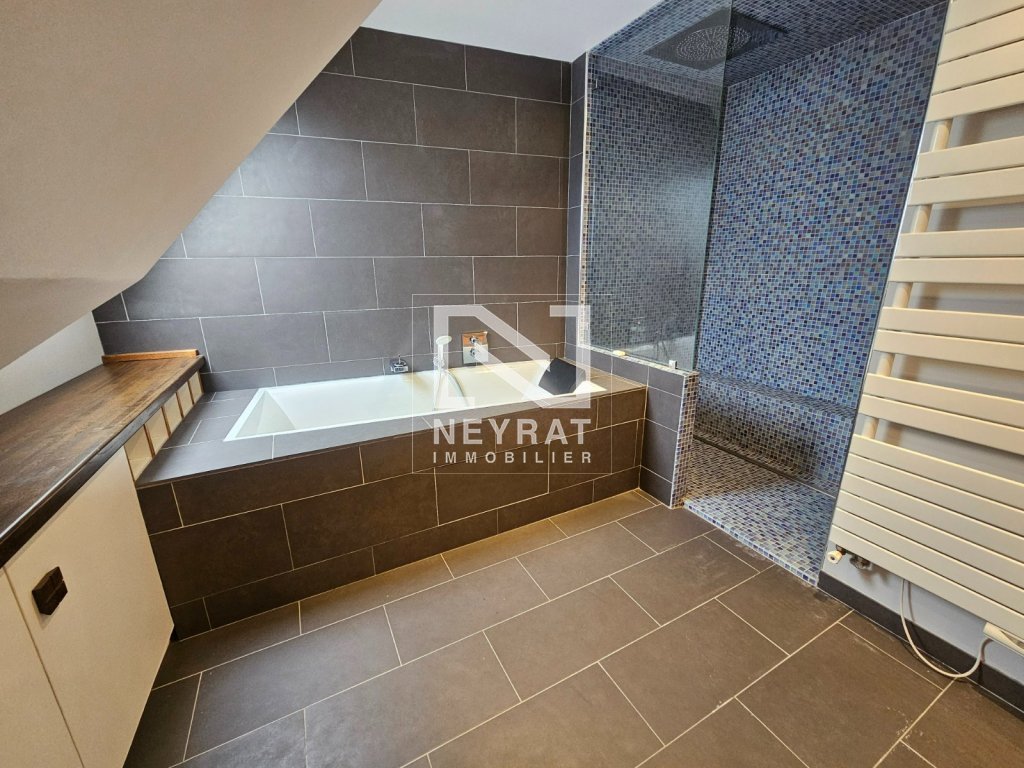 T3 meubl 107 m  Autun