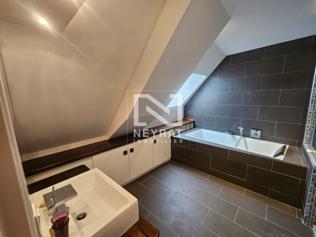 T3 meubl 107 m  Autun