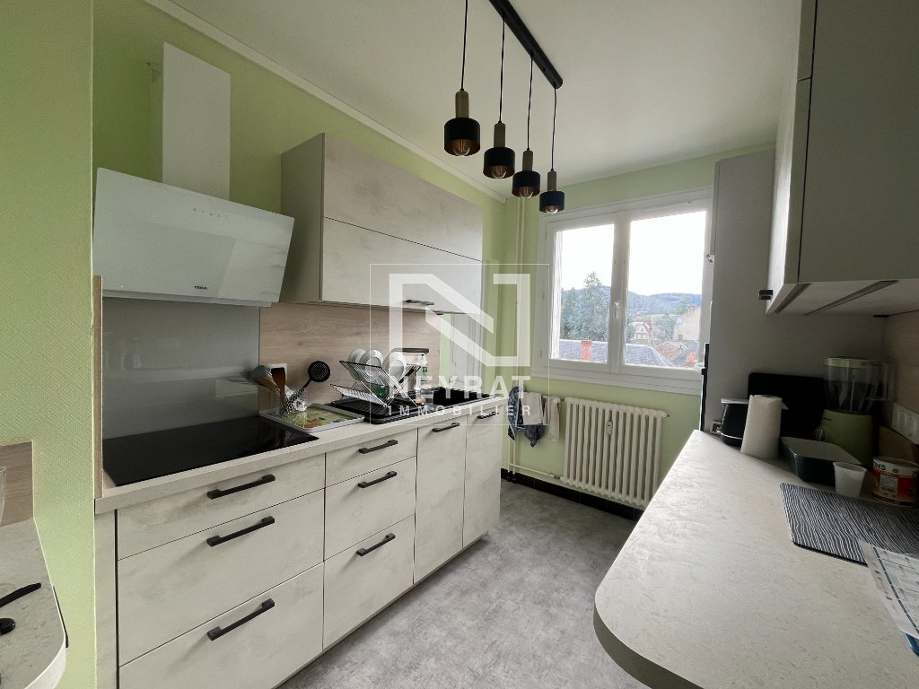 APPARTEMENT T4 A LOUER - AUTUN - 75.42 m2 - 750€ charges comprises par mois