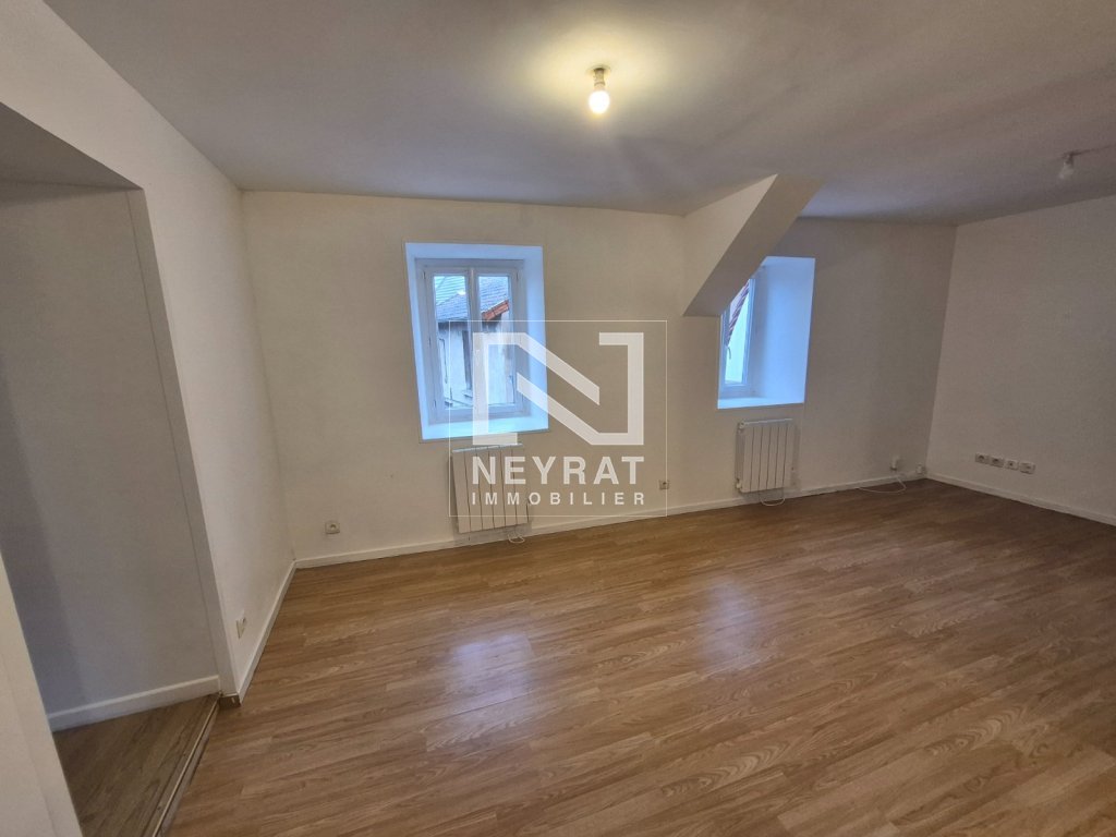APPARTEMENT T3 A LOUER - AUTUN - 64 m2 - 570�&euro; charges comprises par mois