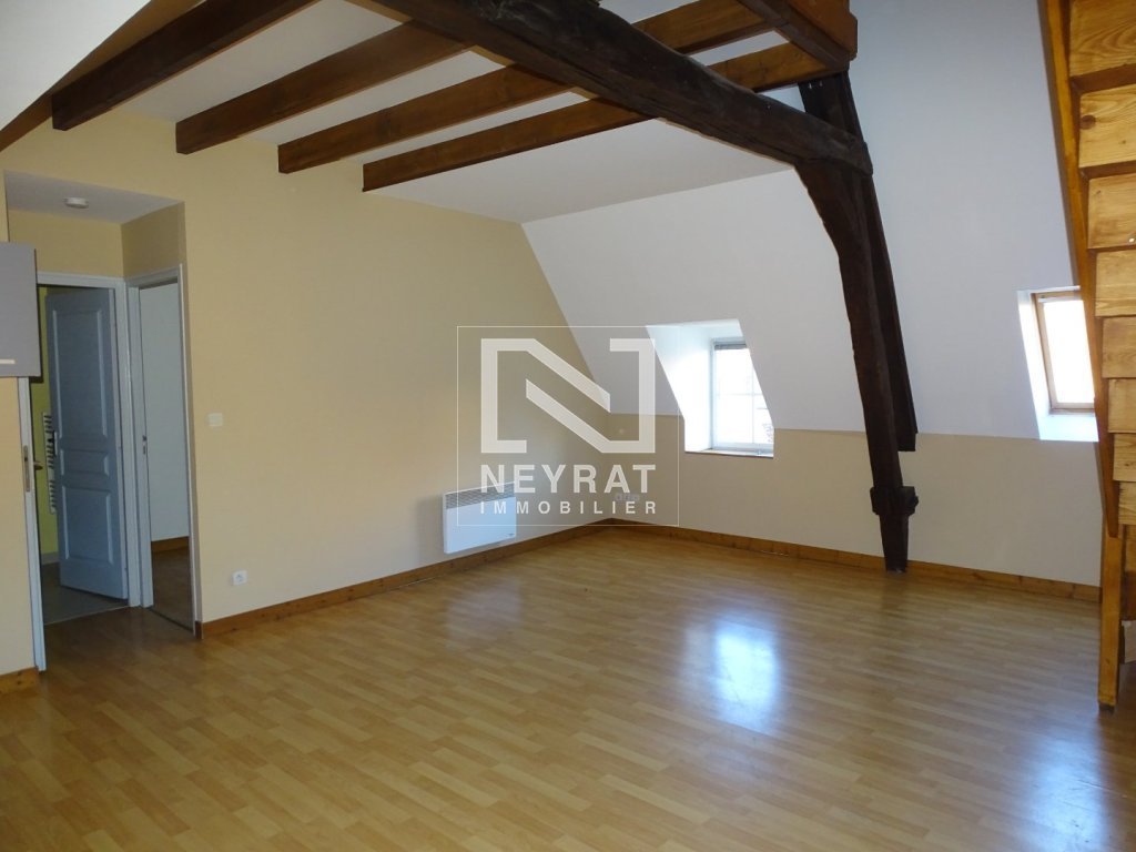 APPARTEMENT T3 DUPLEX - AUXONNE - 73 m2 - LOU&Eacute;