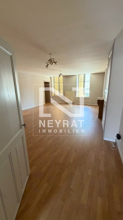 APPARTEMENT T3 A LOUER - AUXONNE - 101.51 m2 - 810 &euro; charges comprises par mois
