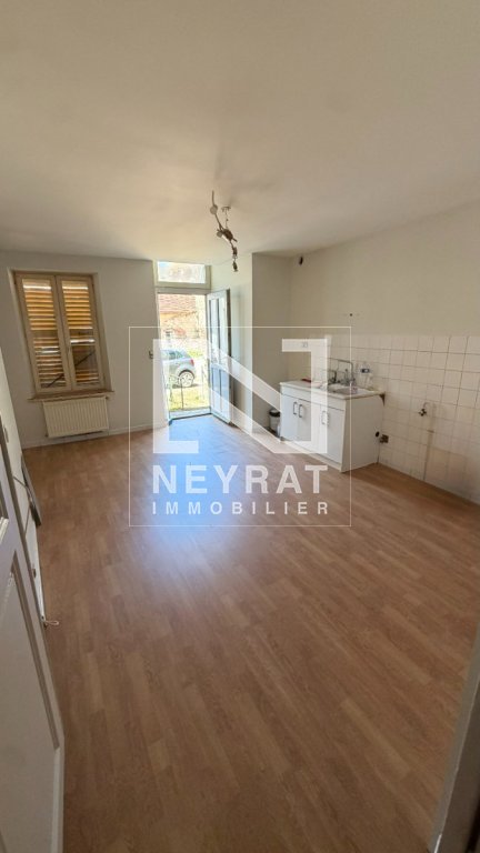 APPARTEMENT T3 A LOUER - AUXONNE - 101.51 m2 - 810 &euro; charges comprises par mois