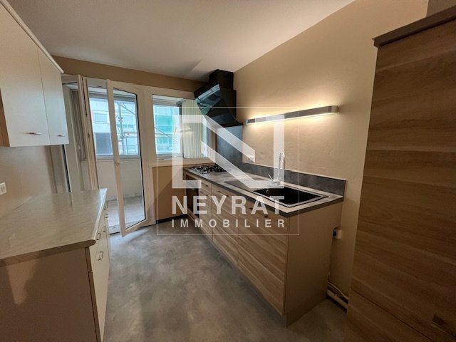 APPARTEMENT T3 A LOUER - BEAUNE - 80.93 m2 - 770 &euro; charges comprises par mois