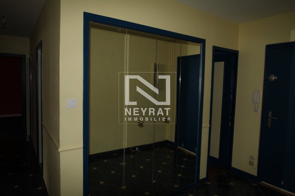 APPARTEMENT T3 - BEAUNE - 70.89 m2 - LOU&Eacute;