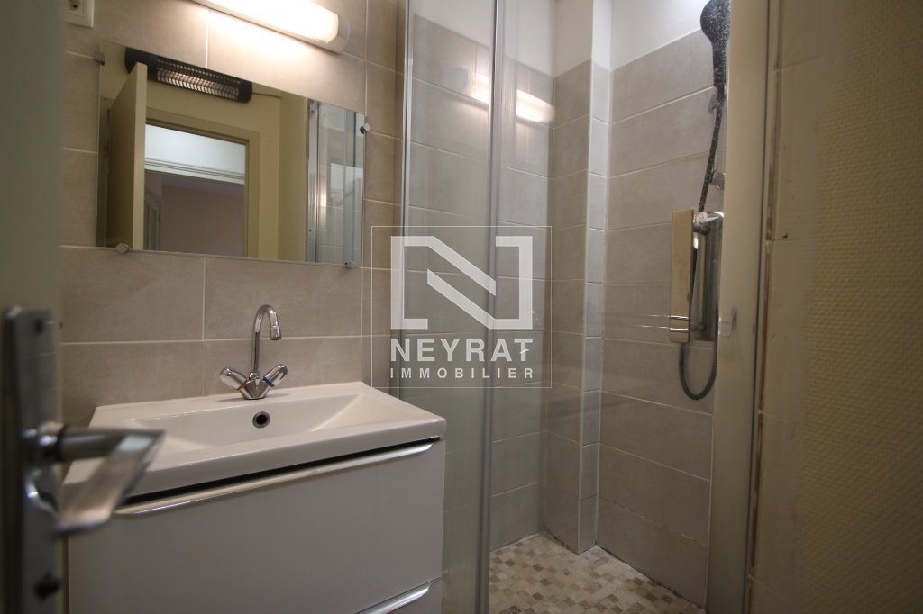 APPARTEMENT T3 - CHAGNY - 68.38 m2 - LOU&Eacute;