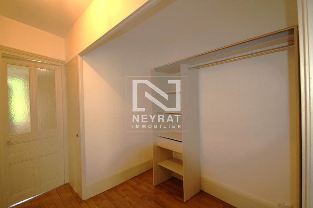 APPARTEMENT T3 - CHAGNY - 68.38 m2 - LOU&Eacute;